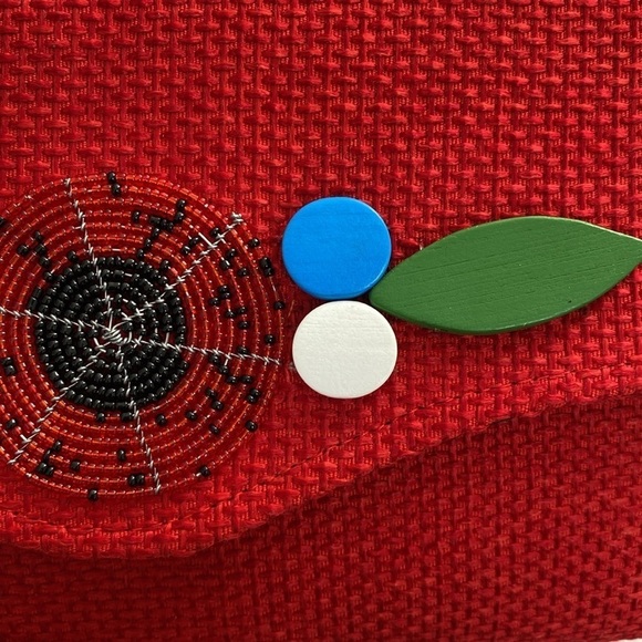 American Vintage red woven clutch. - Picture 4 of 11